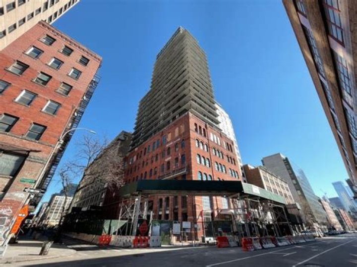 100 Vandam Street