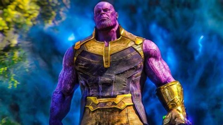 #3 Thanos' Infinity Gauntlet - Best Superhero Weapons
