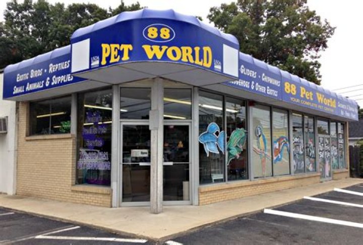 88 Pet World Complete Pet Center logo