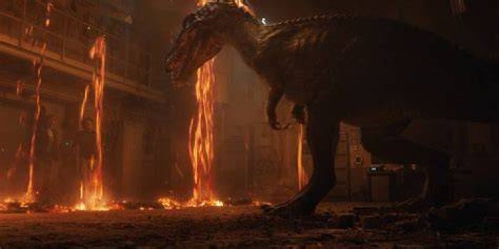 A Baryonyx attacks Claire and Franklin in Jurassic World: Fallen Kingdom