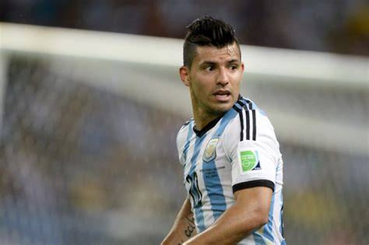 Aguero Argentina / Argentina's Aguero set to return for Copa America