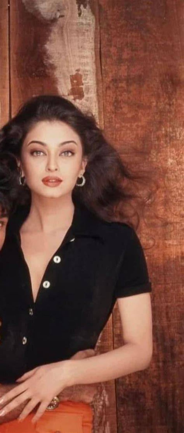 Aishwarya Rai Old Modelling Contract.