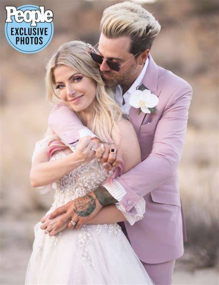 Alexa Bliss wedding Cropped