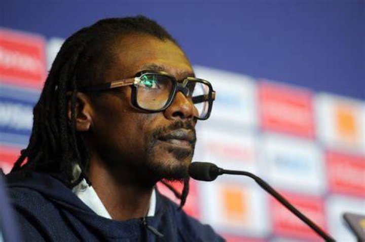 Aliou Cisse: Popular American rapper Snoop Dogg responds to striking similarity with Senegal boss