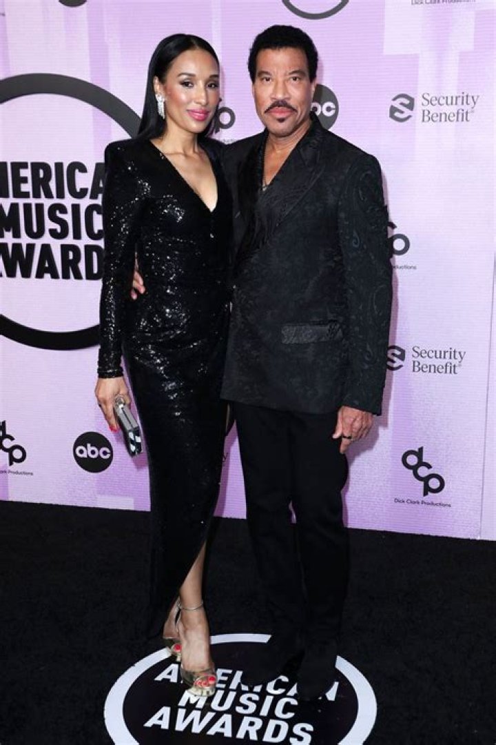 American Music Awards Hottest Couples on the Red Carpet Us Weekly