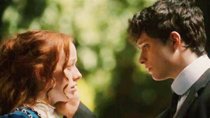 Anne And Gilbert In Anne With An E Season 3