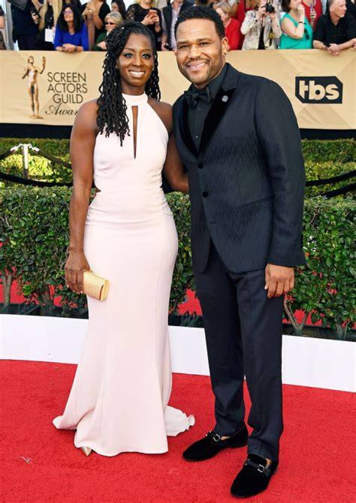 Anthony Anderson, Wife Attend 2017 SAG Awards After Calling Off Divorce