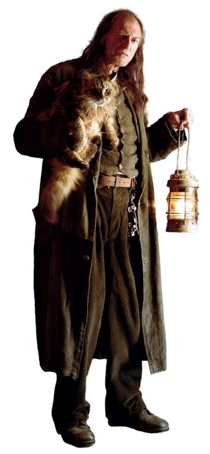 Argus Filch and Mrs Norris in Harry Potter