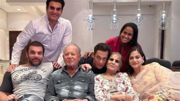 Arpita Khan, Salim Khan, Salman Khan, Helen