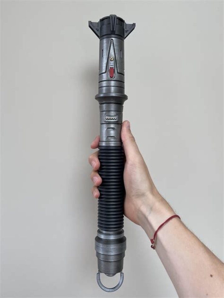 Baylan wields a lightsaber in Ahsoka.