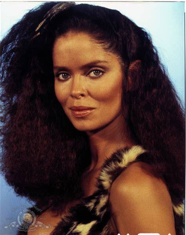 Beautiful Latinas Caveman Circus Caveman Circus