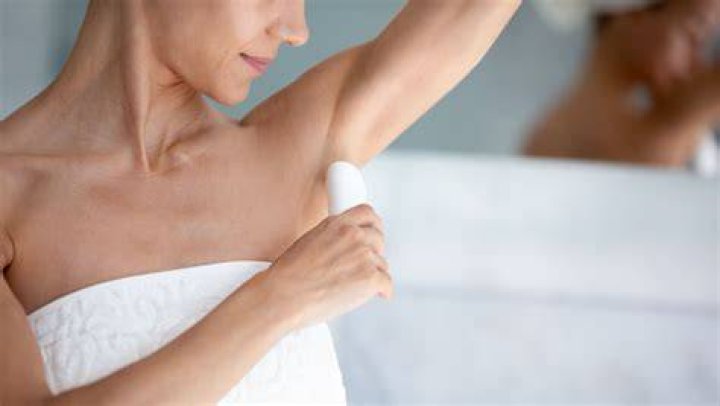 Benefits of Not Wearing Deodorant, According to Experts
