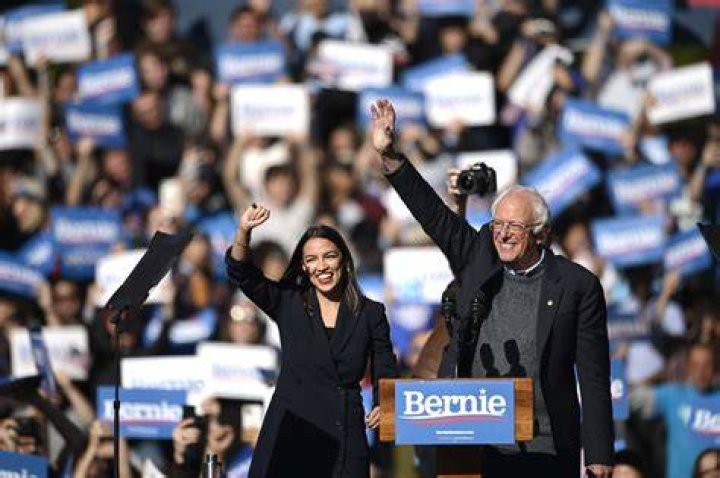 Bernie Mart&iacute;nez Ocasio's famous brother, Bad bunny