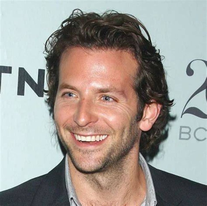 Bradley Cooper without a shirt iin The Hangover