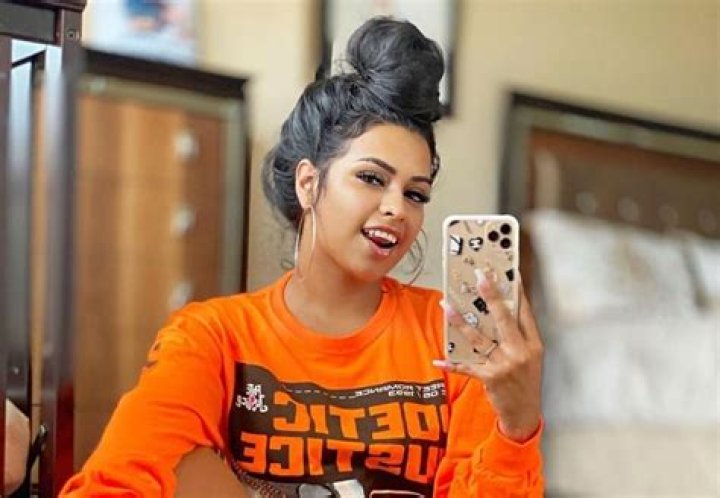 Carmen Pritchett Biography Teenage fashion outfits, Teenage girl