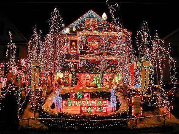 Crazy Christmas Lights! Chumlee park