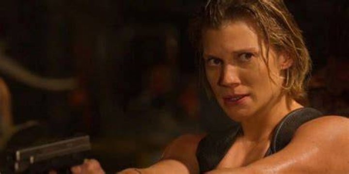 Dahl points a pistol in Riddick 