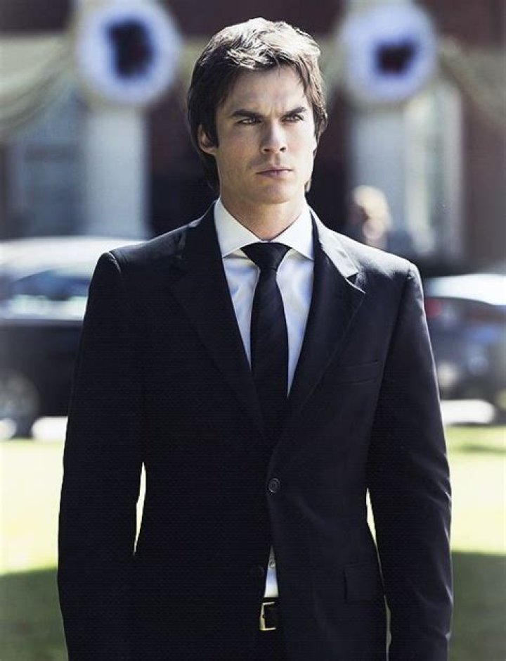 Damon Salvatore in a suit in Vampire Diaries.