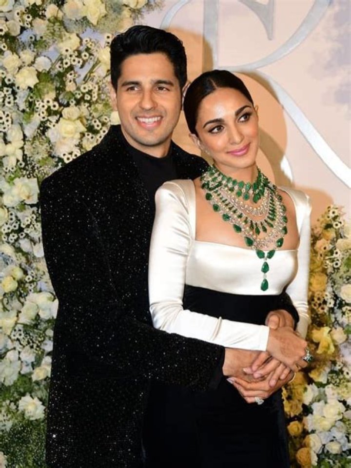 Decoding Kiara Advani and Sidharth Malhotra's customised looks from the Sangeet to the Reception
