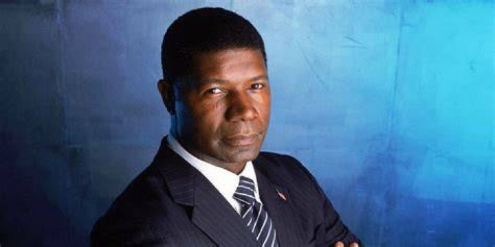Dennis Haysbert as David Palmer in 24