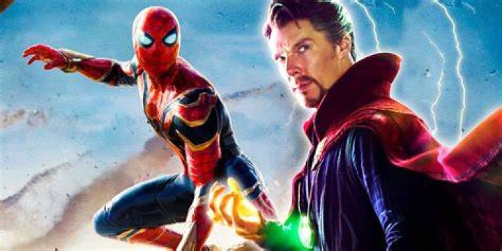 Doctor Strange helping Peter in Spider-Man: No Way Home