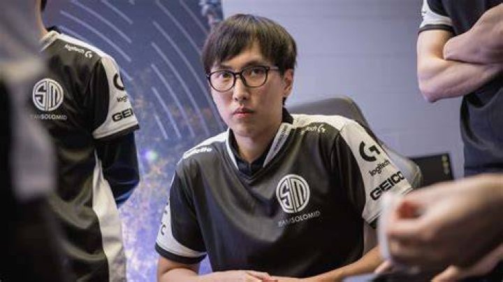 Doublelift slams accusations he&rsquo;s rejoining TSM for girlfriend Leena