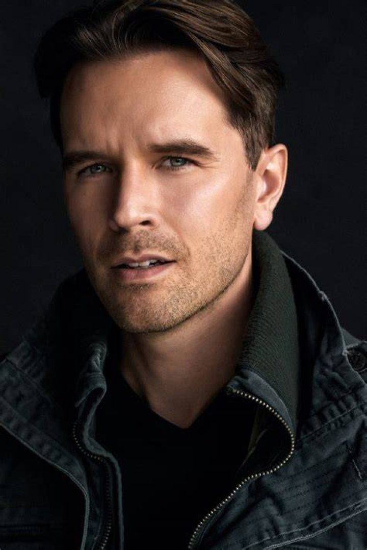 Download Dark Photoshoot Graham Wardle Wallpaper