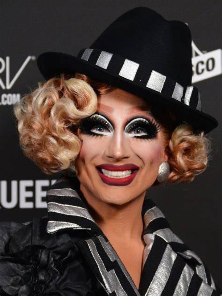 Drag queen Bianca Del Rio performs in the rap challenge on RuPaul's Drag Race season 6