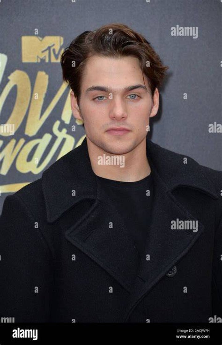 Dylan Sprayberry at 2016 MTV Video Music Awards at Madison Square