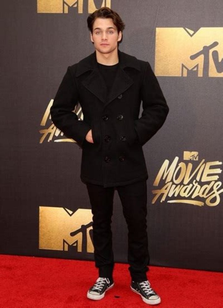 Dylan Sprayberry Biography, Height & Life Story Super Stars Bio