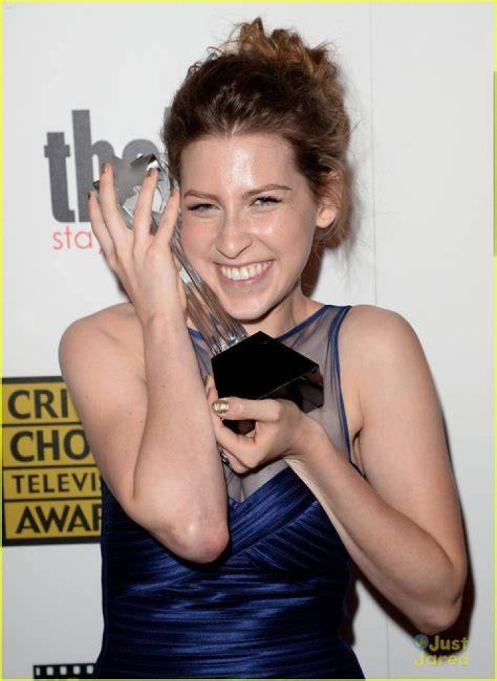 Eden Sher Critics Choice Television Awards 6 Pictures