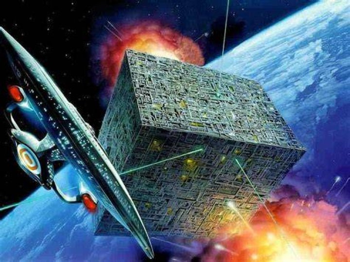 Enterprise vs Borg Cube