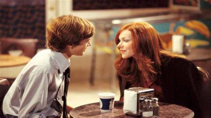 Eric and Donna talk while Jackie listens from That 70s Show