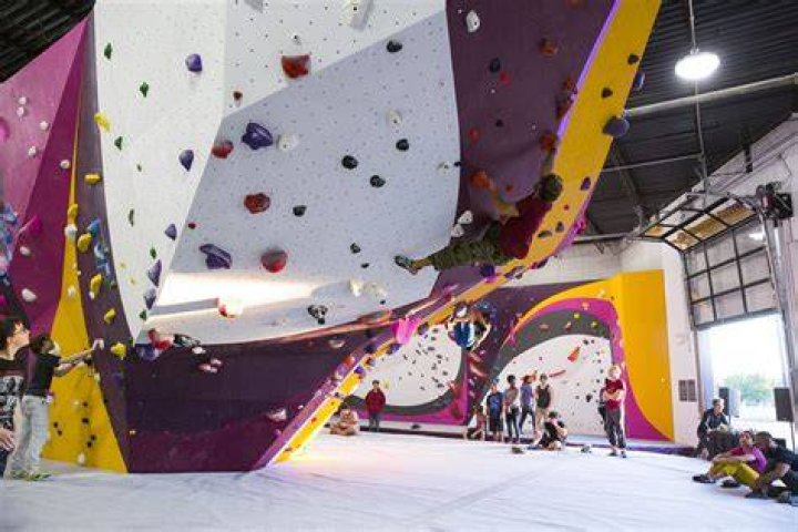 First Ascent Humboldt Park Bouldering, Yoga & Fitness in Chicago