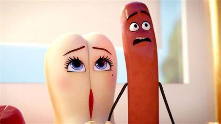 Frank and Brenda looking worried in Sausage Party