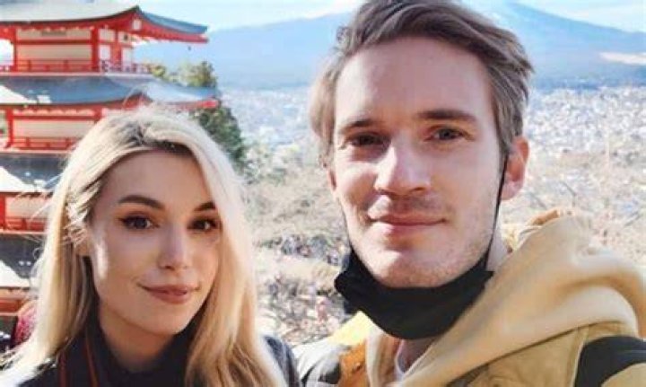 Free download PewDiePie and Marzia Bisognins small and intimate wedding