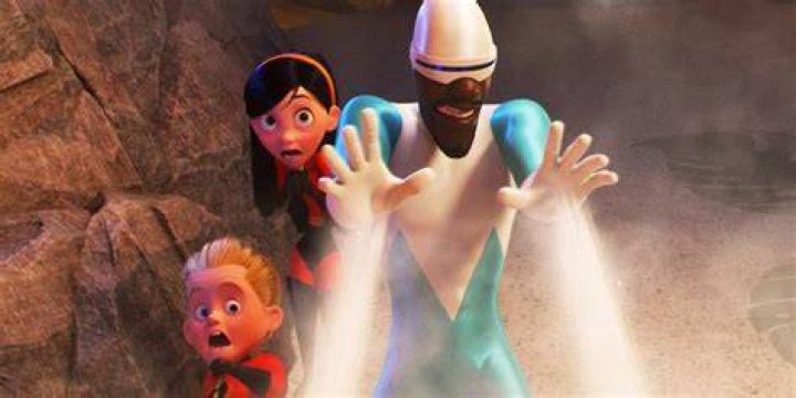 Frozone protecting Dash and Violet in incredibles 2