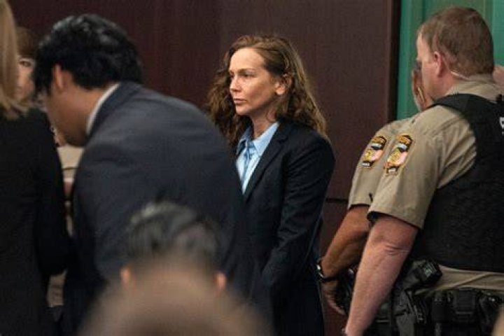 Fugitive Kaitlin Armstrong should surrender after shooting death of pro