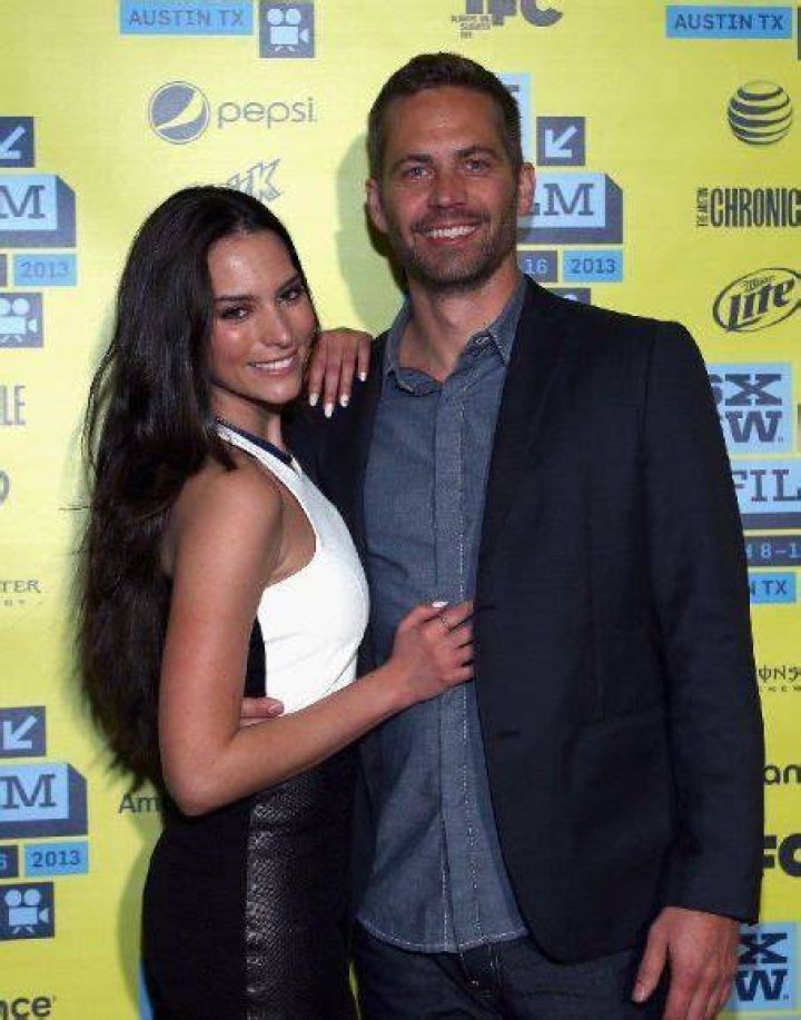 Genesis Rodriguez Dating Older Men Was Not Awkward! The Reason Behind