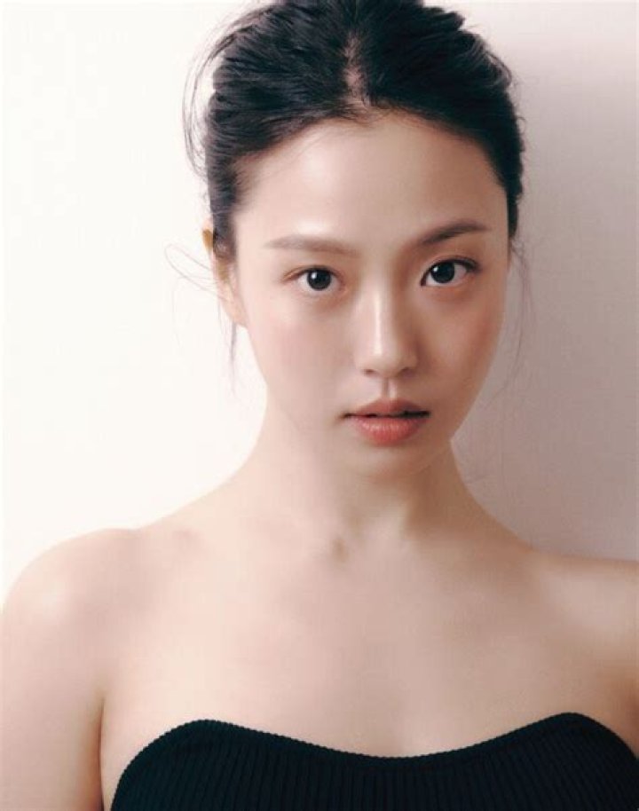 Go Min Si and Rapper Gray CAUGHT DATING After Being Seen Together in