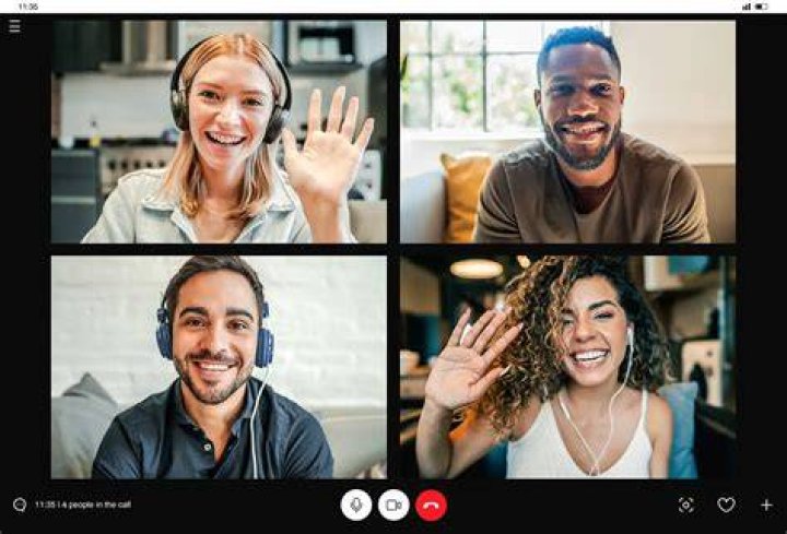 Group video calls on an Amazon Echo Show