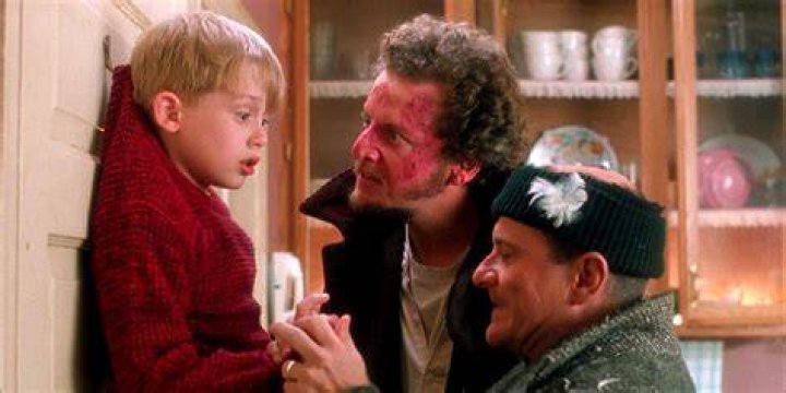 Home Alone - Kevin on hook