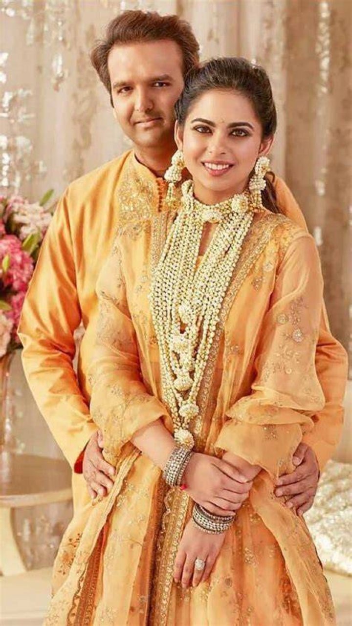 Isha Ambani Height, Age, Husband, Children, Family, Biography
