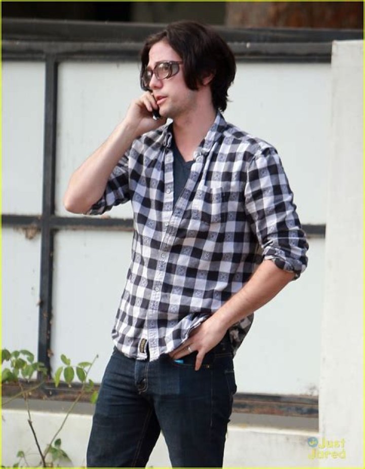 Jackson Rathbone Wears Wedding Ring with Sheila Hafsadi Photo 604176