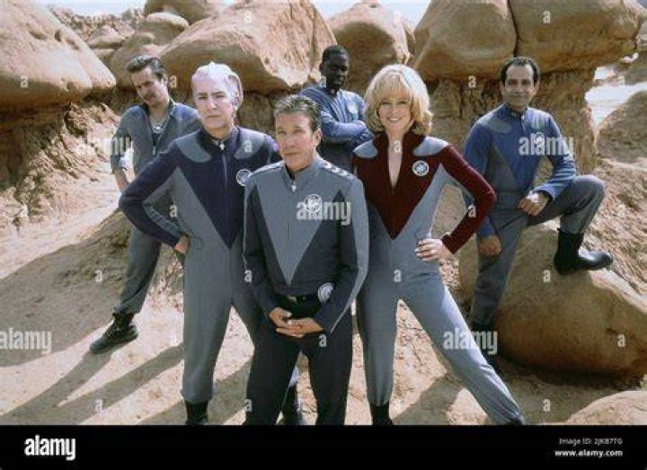 Jason, Gwen and Dane on spaceship in Galaxy Quest.