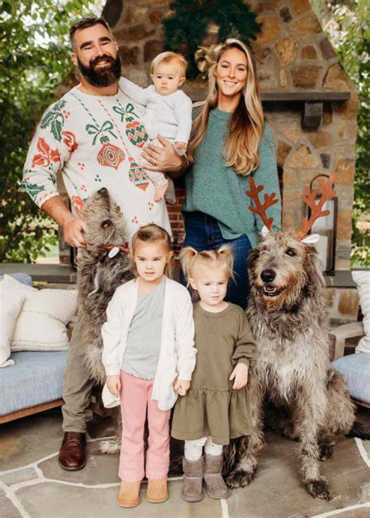 Jason Kelce and his daughters