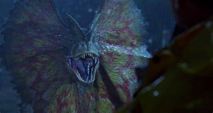 Jurassic Park Deadliest Dinosaurs - Dilophosaurus