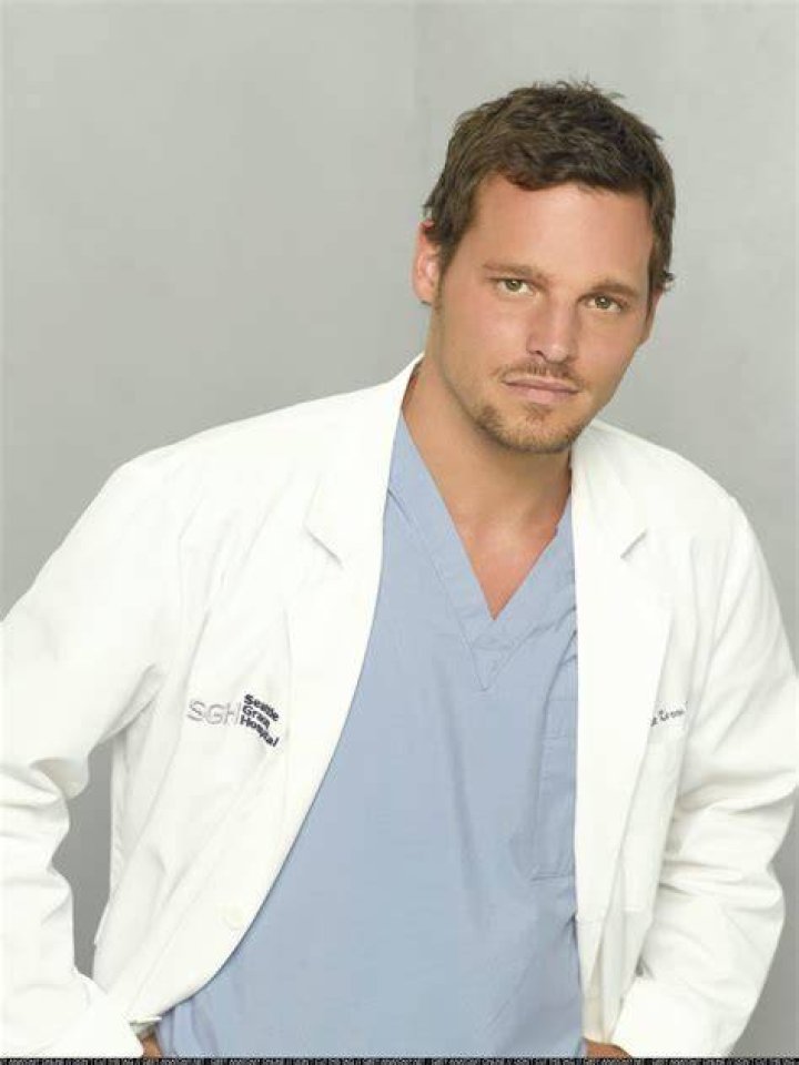 Justin Chambers as Alex Karev in Grey's Anatomy season 16