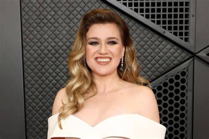 Kelly Clarkson Judging On The Voice