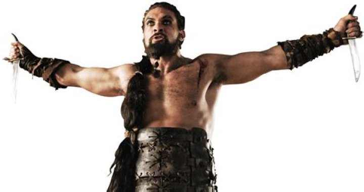 Khal Drogo spreading his arms in Game of Thrones.